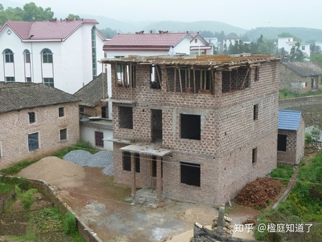 为何无法优先选择小产权房_有甚么信用风险呢__chan_(为什么不建议买小产权房)