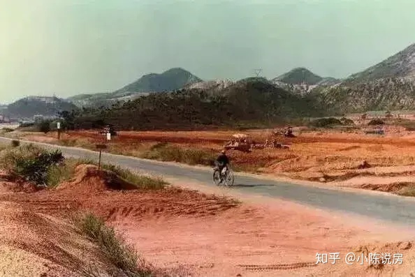 深圳那些小产权房为何比货品房还紧俏__chan_(深圳小产权和大产权房区别)